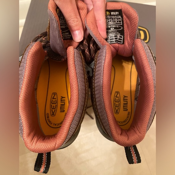 Brand new NWT Women’s Keen Utility Boots Size 9 - Picture 7 of 7
